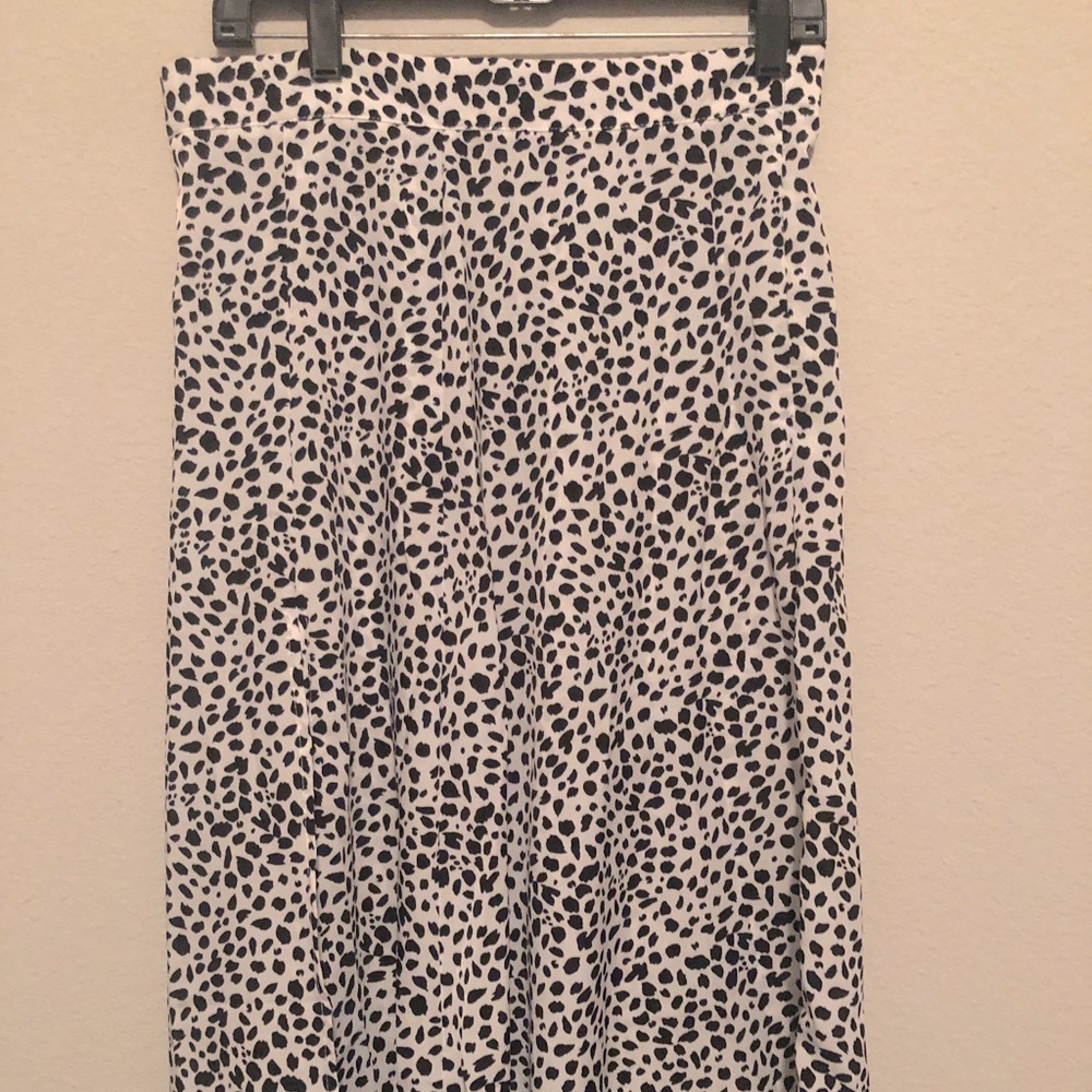 SHEIN Women’s midi skirt / Never Worn